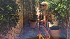 Гала е на ваканция на Френската Ривиера