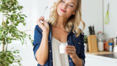 Може ли киселото мляко да помогне при киселини? 