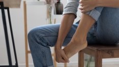 8 неща в ежедневието, които увреждат здравето на краката ви 