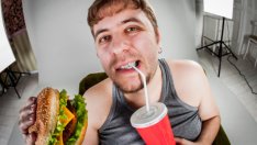 Наднорменото тегло при татковците засяга и бебетата?