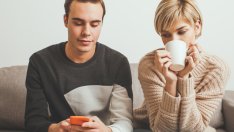 4 типа поведение, които издават, че той се среща с други