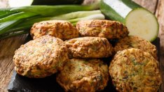 Кюфтета от тиквички с пармезан и рикота