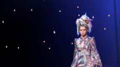 Сребристо и флорални мотиви от Марк Джейкъбс за пролет-лято 2017