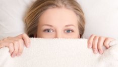 Прикрийте торбичките под очите