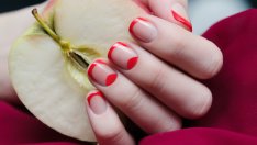 Червен френски маникюр – топ тренд за есен 2025