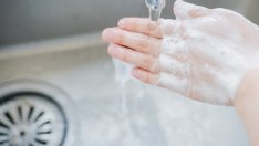 Кой е най-хигиеничният начин да изсушите ръцете си?