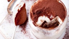 Тирамису с козунак в чаша