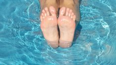 Омекотяващ пилинг за пети