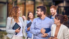 5 признака, че хората ви харесват и са привлечени от вас