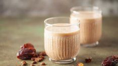 Шейк с фурми и тахан бори анемията