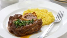 Телешки стек по милански