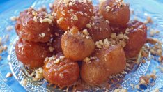 Гръцки сиропирани бухтички Loukoumades