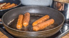 Как лесно да почистите загорели тигани и тенджери?