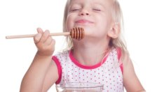 Защо медът е толкова полезен за децата?