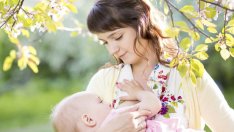 За или против кърменето на обществени места?