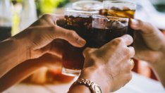 10 причини да избягвате газираното, включително диетичното 