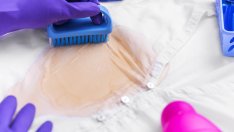 Как да премахнете старо петно от дреха, без да я нараните