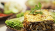 Агнешка мусака със спанак