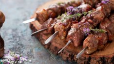 Агнешки шишчета с билки 