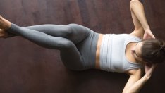 6 упражнения за плосък корем вкъщи