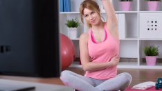 Няколко лесни упражнения за стегната фигура (видео)