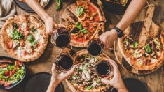 Почини си от готвенето с пица за вечеря