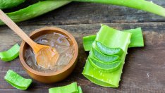 Как гелът от алое вера помага при бръчки