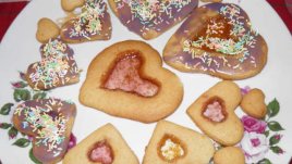 Сладки сърца с прозорчета