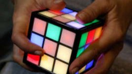 Купувайте разнообразни по цвят и материя детски играчки