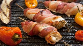 Пилешки филенца в бекон на скара