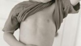 Мамо, боли ме коремчето