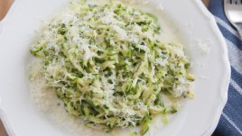 Спагети от тиквички с пармезан