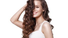 Есенна подхранваща маска за коса с листа от къри