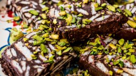 Лесна шоколадова торта с бишкоти