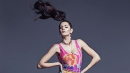 Михаела Филева ще подгрява Ед Шийрън