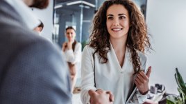 Очароващи женски черти, които карат мъжете да се влюбят 