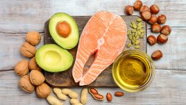 Колко мазнини е здравословно да се ядат на ден?