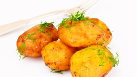 Печени пресни картофи с пармезан, чесън и копър 