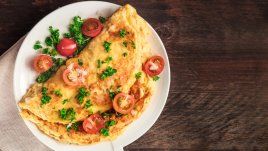 Омлет от белтъци със зеленчуци
