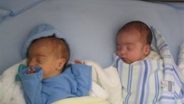 „Близнаци в беда“