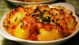 Запечени картофи с кашкавал и сметана