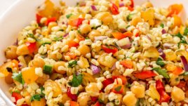 Салата с тиквички и нахут