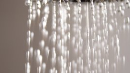 Ползите за здравето от ледения душ