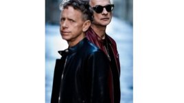 Depeche Mode представят видеото към парчето си My Favourite Stranger