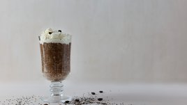 Пудинг с кафе и семена от чиа