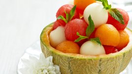 Топчета пъпеш с меден сироп 