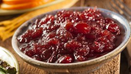 Сос от червени боровинки за коледната пуйка