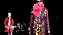 Versace с pre-fall колекция в Ню Йорк
