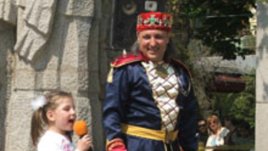 Бате Енчо прегърна малките таланти в Харманли