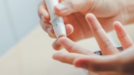 Диабетиците да следят нивата на кръвната си захар в условията на COVID-19